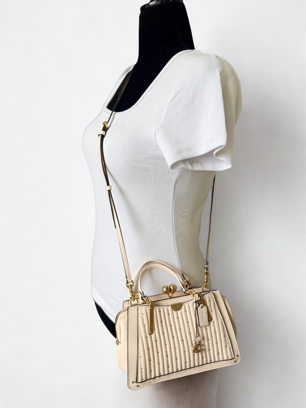 COACH 1941 Kisslock Dreamer 21 Quilted Leather Crossbody Satch Chalk + Dust Bag - Picture 12 of 13